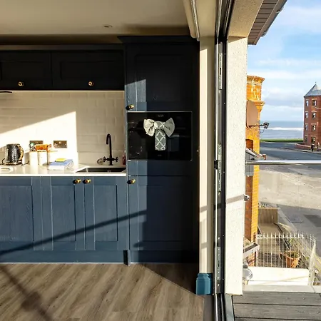 Le Mini Metro Balcony By I-stay * Whitby