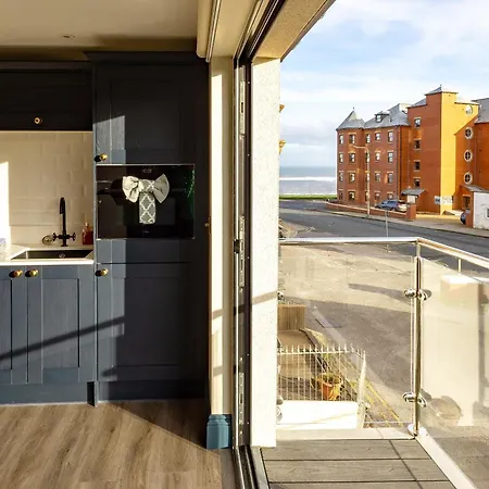 Le Mini Metro Balcony By I-stay * Whitby