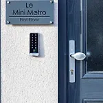 Le Mini Metro Balcony By I-stay شقة ويتبي