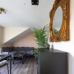 Le Mini Metro Balcony By I-stay *