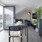 Le Mini Metro Balcony By I-stay Appartement Whitby