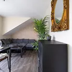 Le Mini Metro Balcony By I-stay