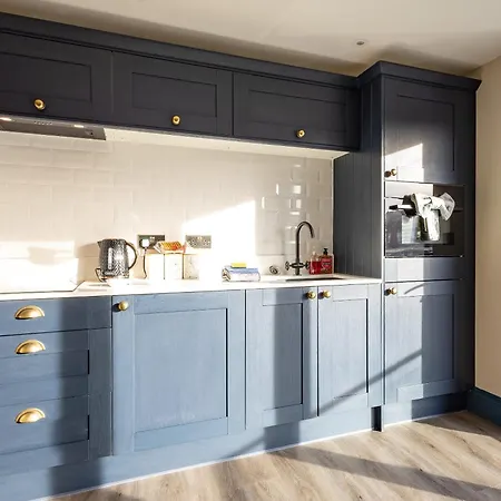 Le Mini Metro Balcony By I-stay Daire Whitby