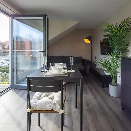 Le Mini Metro Balcony By I-stay *