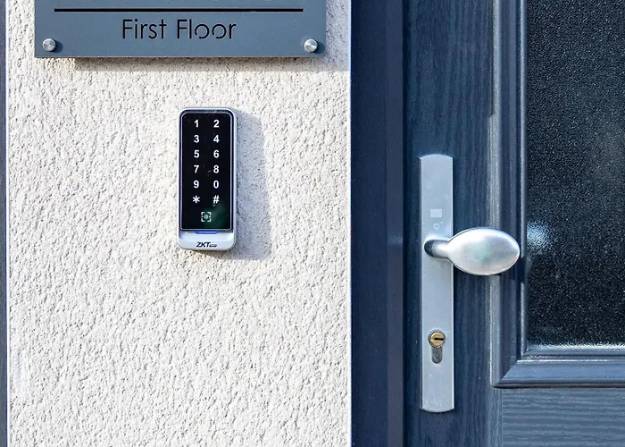 Le Mini Metro Balcony By I-stay Apartment Whitby