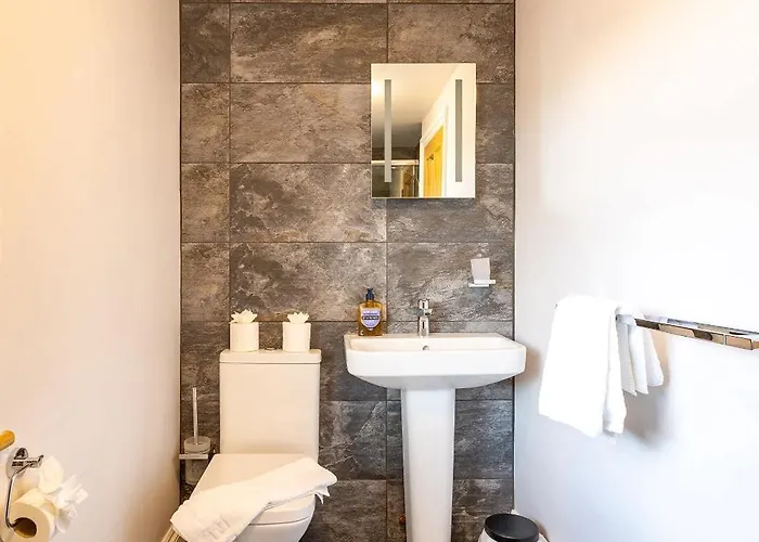 Apartment Le Mini Metro Balcony By I-stay Whitby