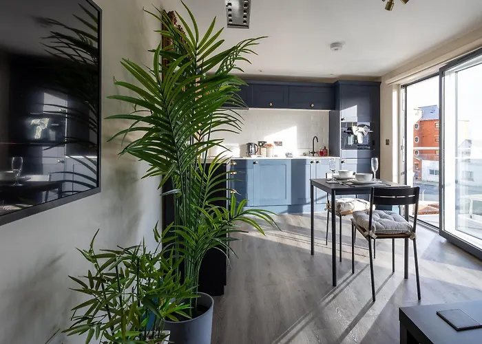 Le Mini Metro Balcony By I-stay Daire Whitby